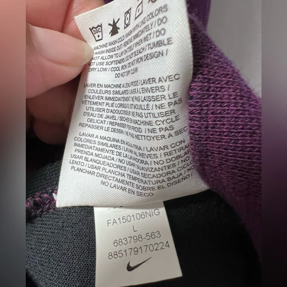 Nike Hooded Sweater - Picture 5 of 7